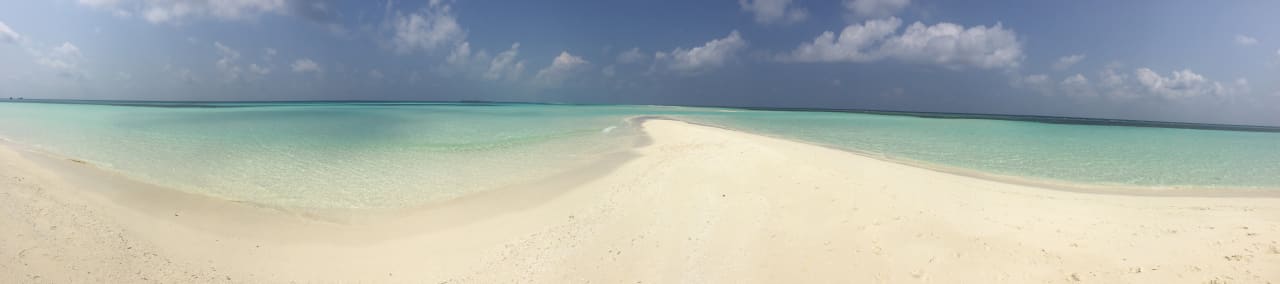 Strand Kuredu Island Resort & Spa