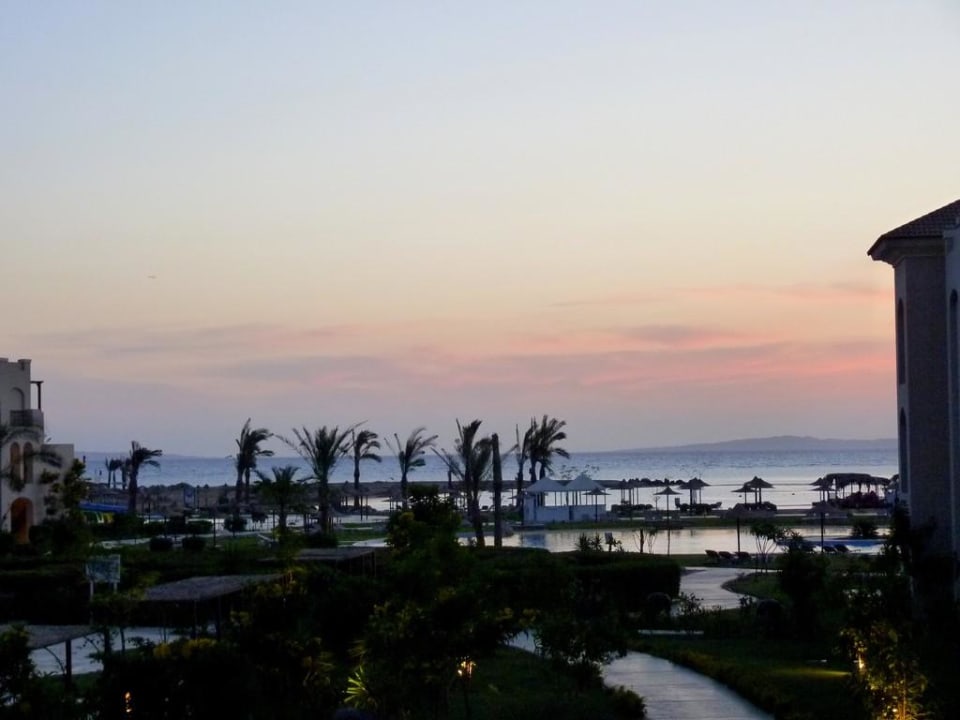 Wschód słońca JAZ Aquamarine Resort