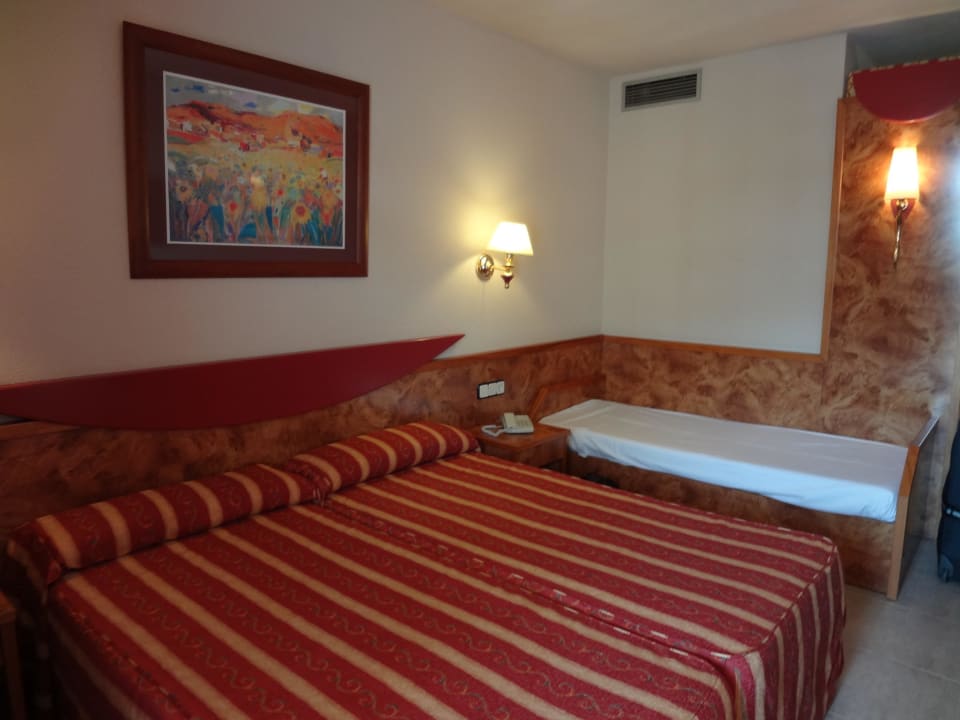 Номер на 3 человека Ponient Hotel Dorada Palace by PortAventura