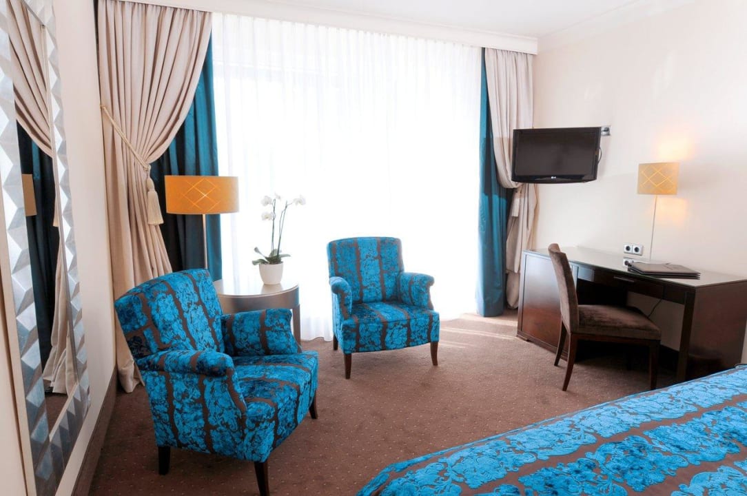 Deluxe Zimmer Bernstein Villa Kastania