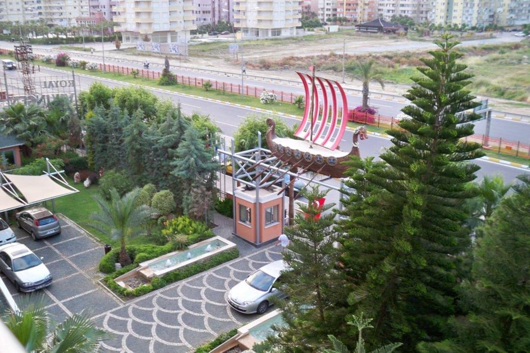 Blick vom Balkon zum Eingang Insula Resort & Spa