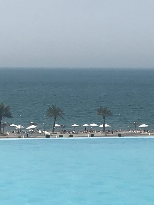 Pool The Cove Rotana Resort