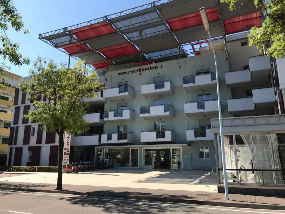 Außenansicht Domino Suite Hotel