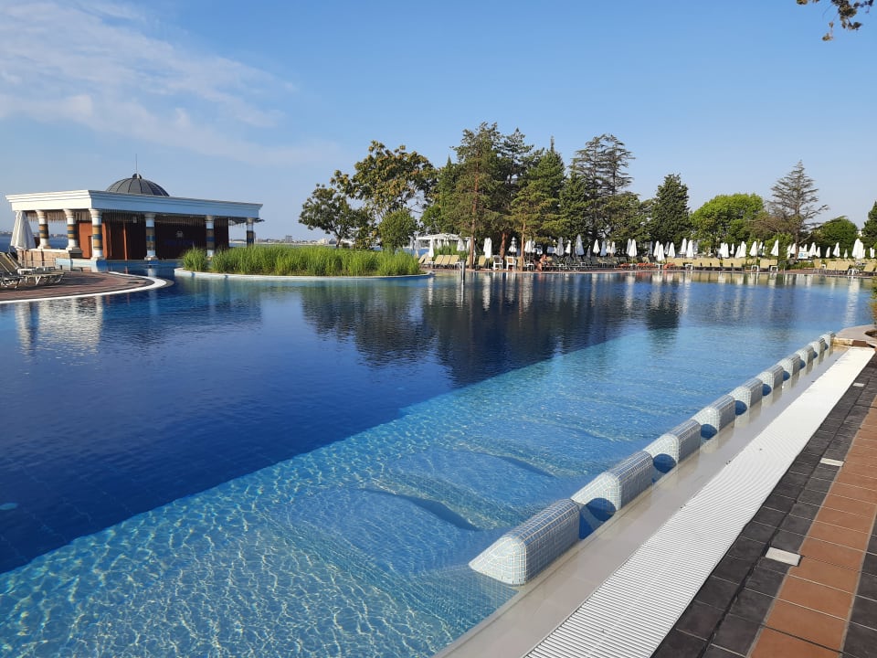 Pool Dreams Sunny Beach Resort & Spa