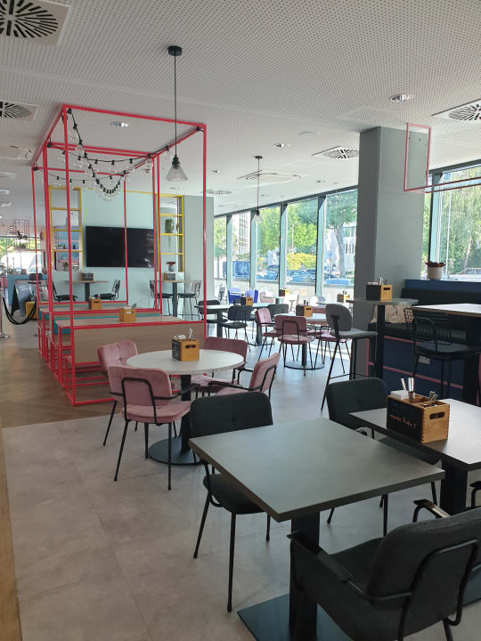 Gastro Holiday Inn – the niu, Belt Frankfurt Eschborn