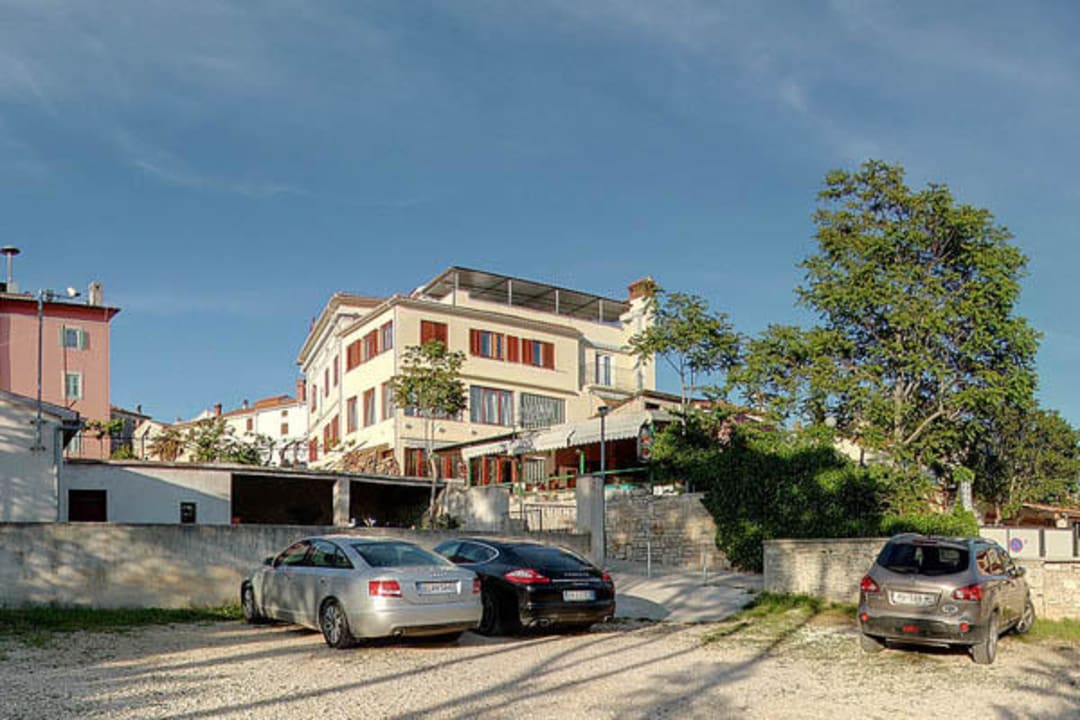 Rooms Laura Hotel Rooms Laura