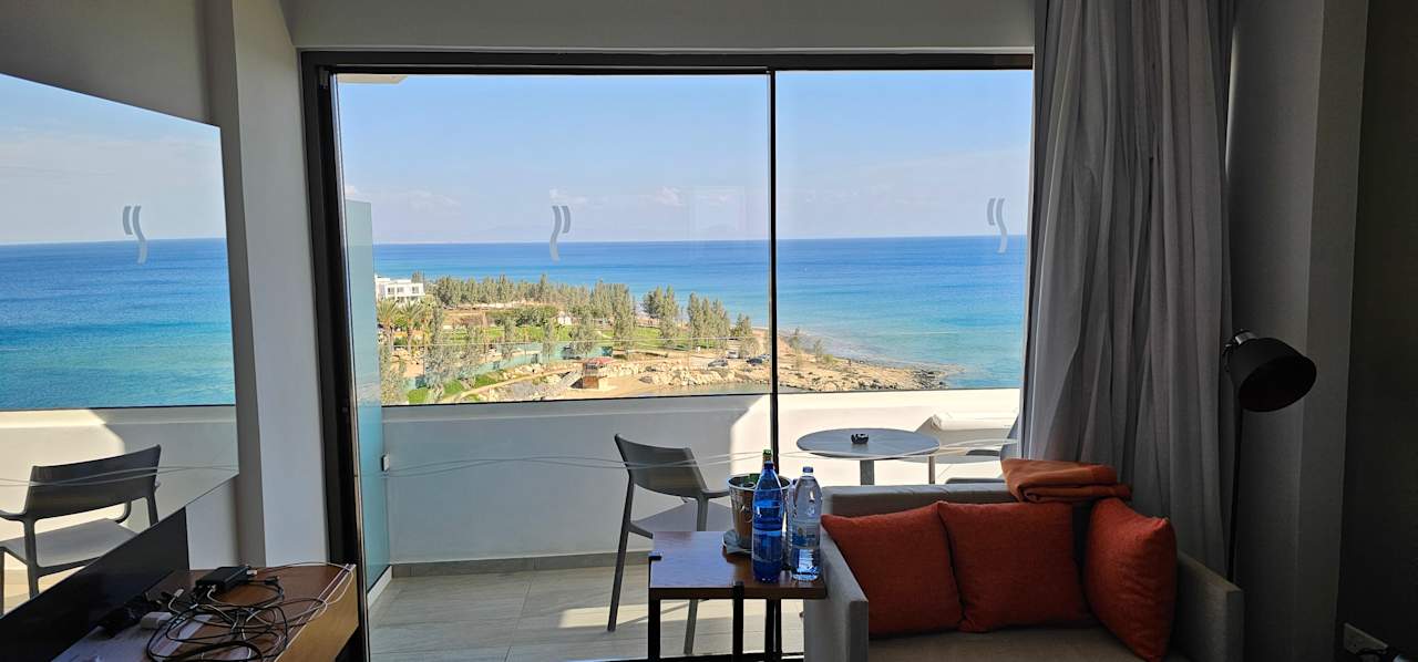 Zimmer Crystal Springs Beach Hotel