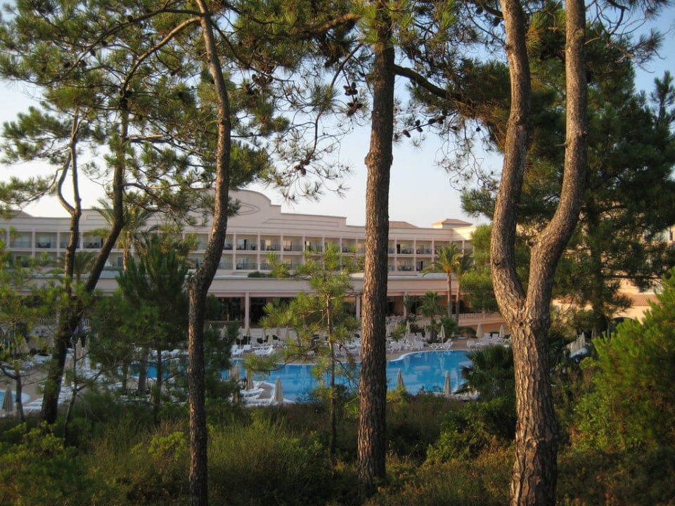 Blick auf Hotelanlage und Pool PortoBay Blue Ocean