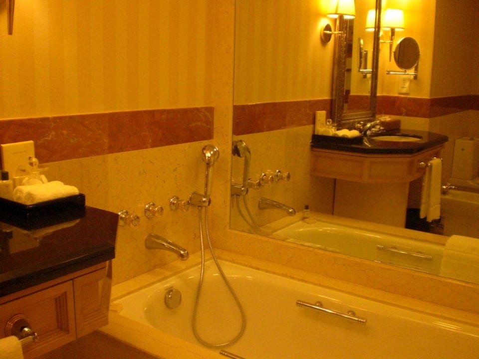 Gold im Badezimmer Grand Hyatt Muscat