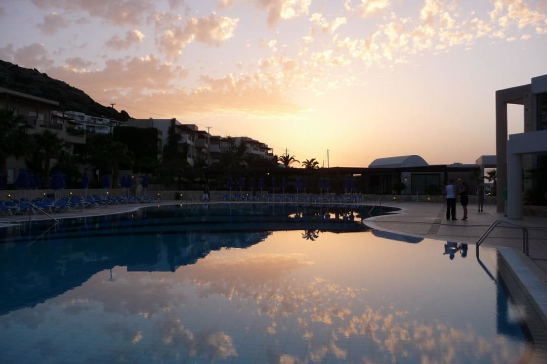 Hauptpool Grand Hotel Holiday Resort