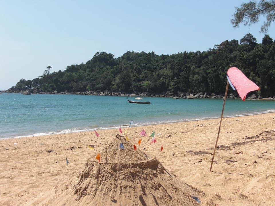 An Songkran The Briza Beach Resort Khaolak