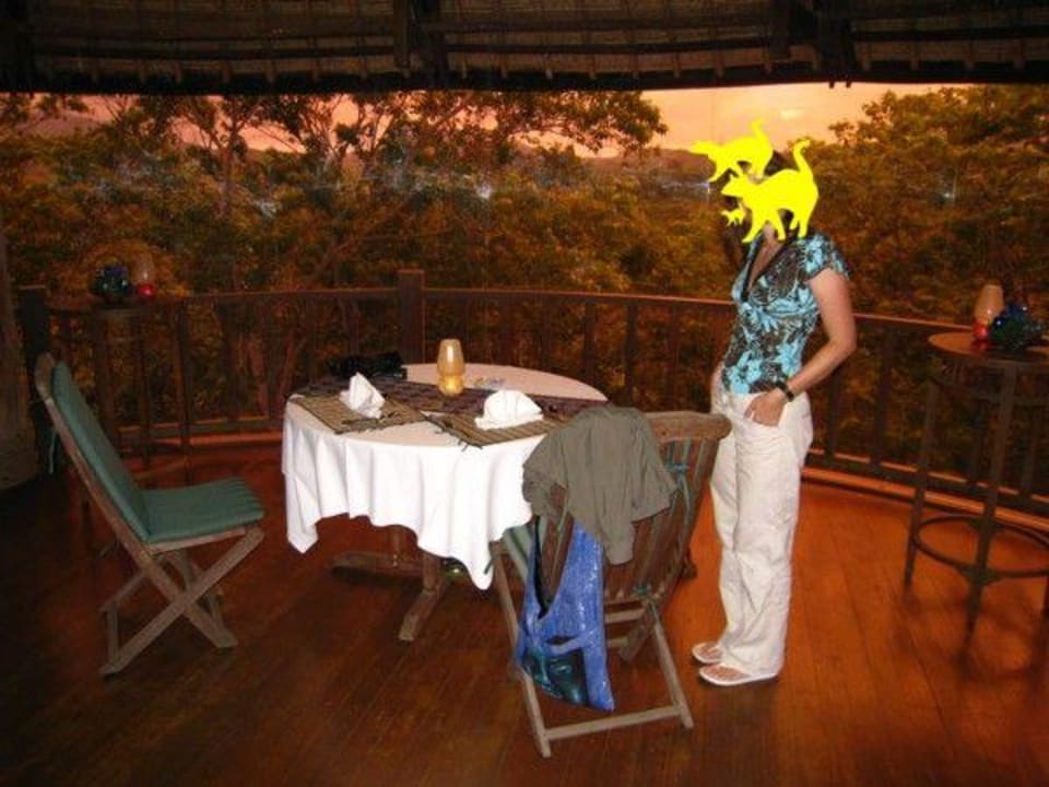 Abendessen alleine im Tower The Menjangan