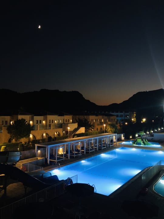 Pool Delfinia Resort