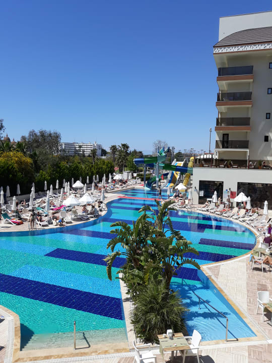 Pool Glamour Resort & Spa