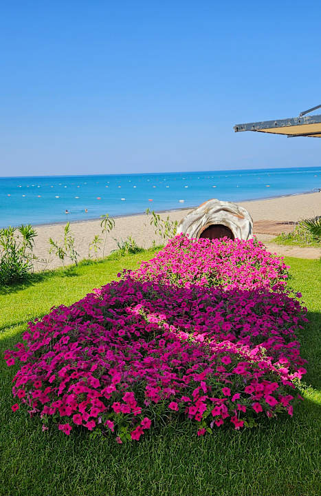 Strand Xanadu Resort Hotel