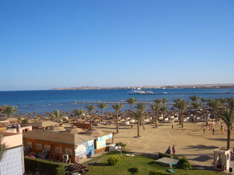 Toller Ausblick von der neuen Dachterrasse Beach Albatros Resort