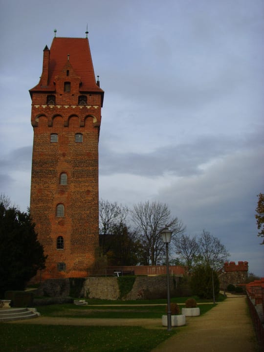 Kapitelturm im Schlosspark Ringhotel Schloss Tangermünde