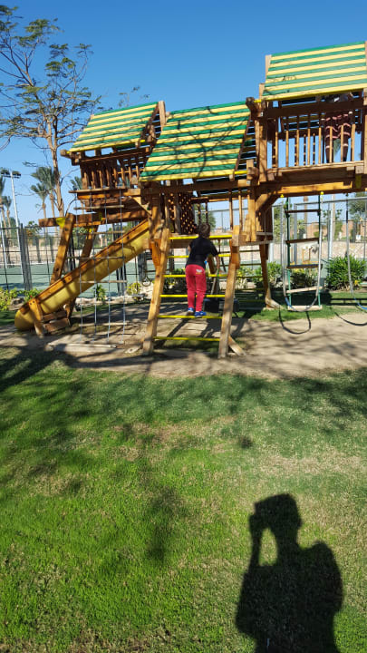 Spielplatz vor dem Hotel  Grand Waterworld Makadi & Family Star Makadi