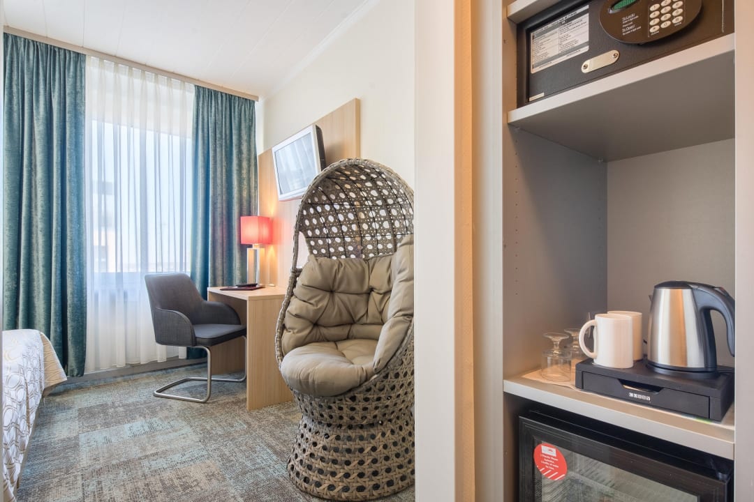 Zimmer NP Hotel Königshof