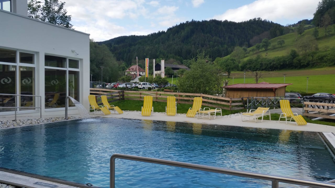 Pool OptimaMed Gesundheitsresort Weissenbach