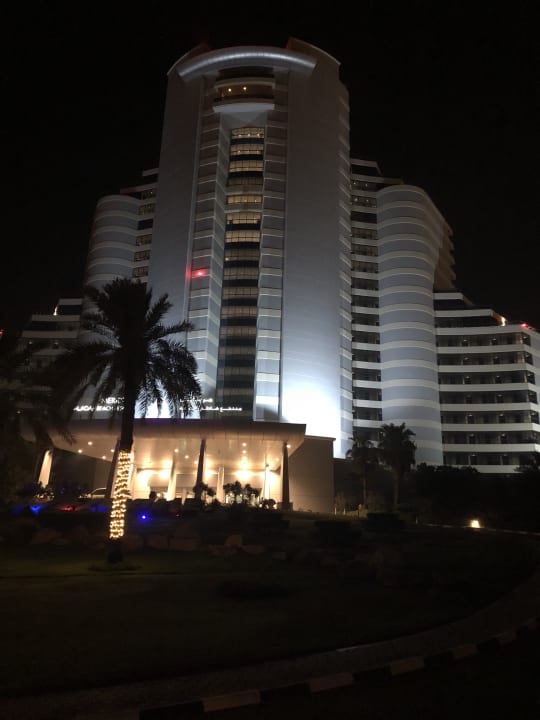 Außenansicht Hotel Le Meridien Al Aqah Beach Resort