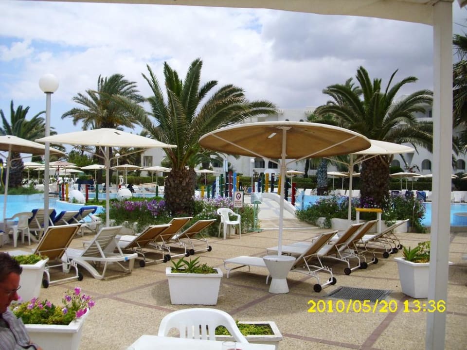Ausblick von Bar zum Pool Hotel El Mouradi Skanes Beach