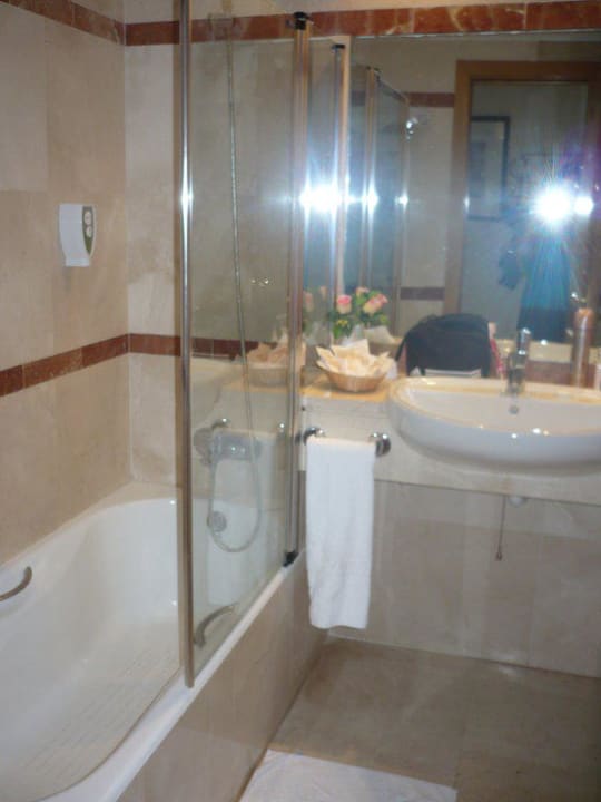 Das Badezimmer Grupotel Acapulco Playa - Adults only