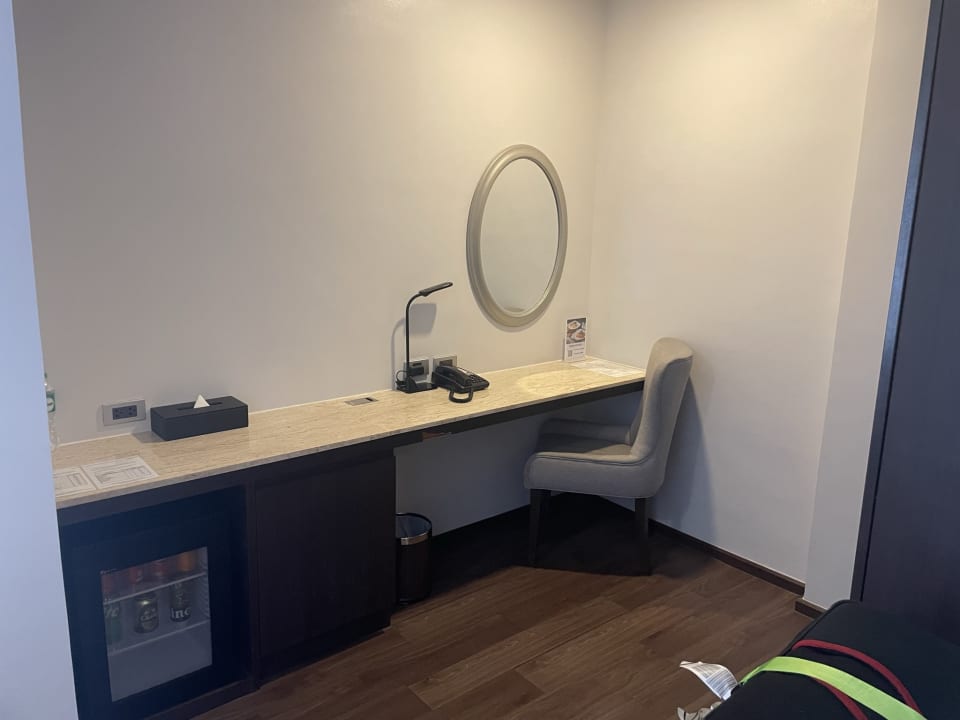 Zimmer SureStay Plus Hotel by Best Western Sukhumvit 2