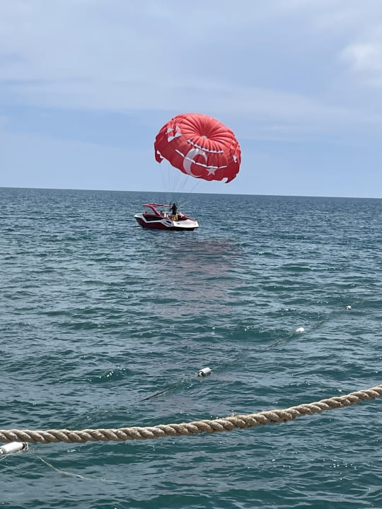 Strand Saturn Palace Resort Hotel