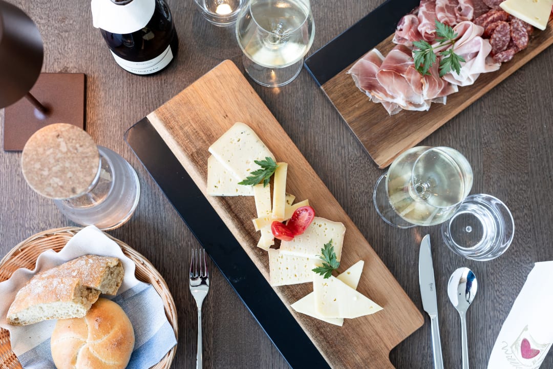 Gastro Gasthof Alpenrose am Reschenpass