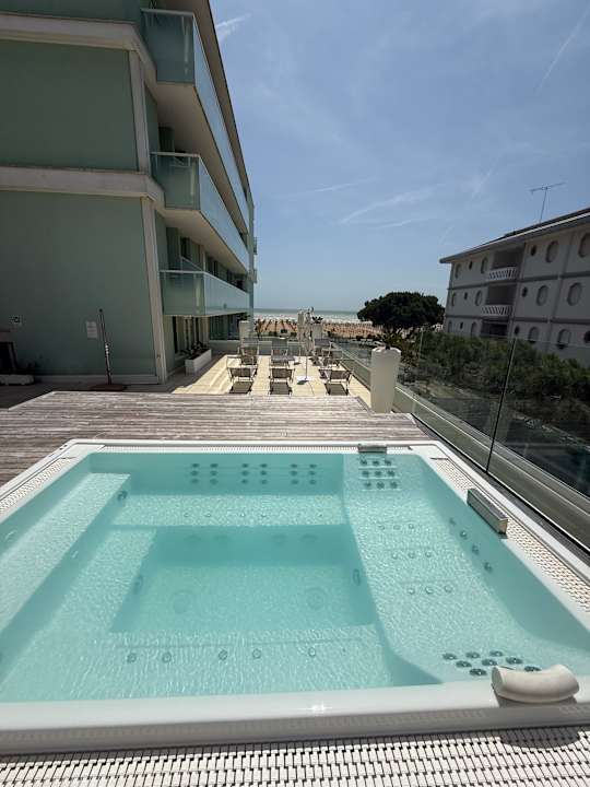 Pool Hotel Montecarlo