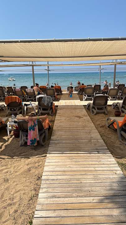 Strand Side Mare Resort & Spa