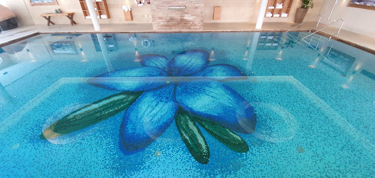 Pool Alpeiner Nature Resort Tirol