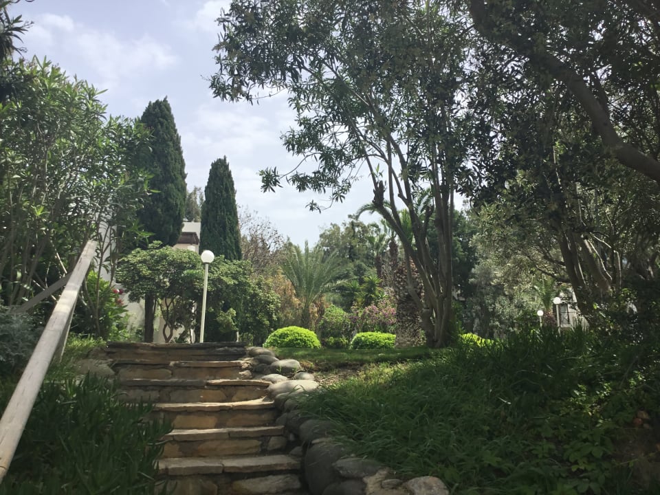 Gartenanlage Doubletree by Hilton Bodrum Isil Club All-Inclusive Resort