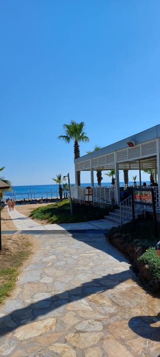 Strand Club Grand Side