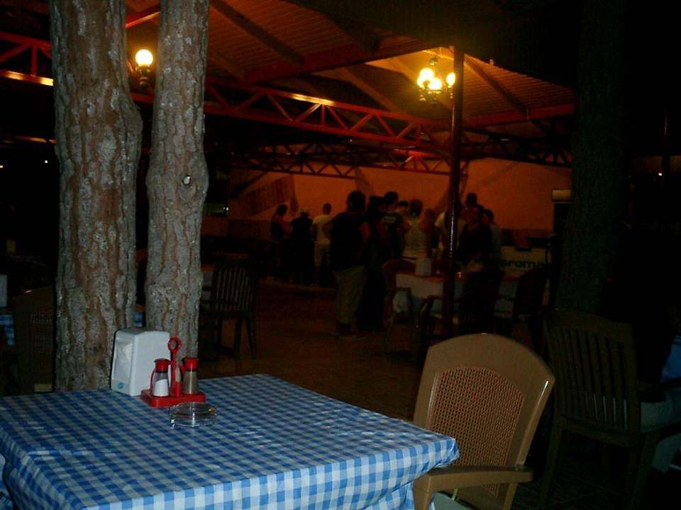 "Freiluft-Mensa" Hotel Angora