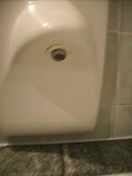 Wasserzulauf für die die Badewanne Hotel Los Geranios