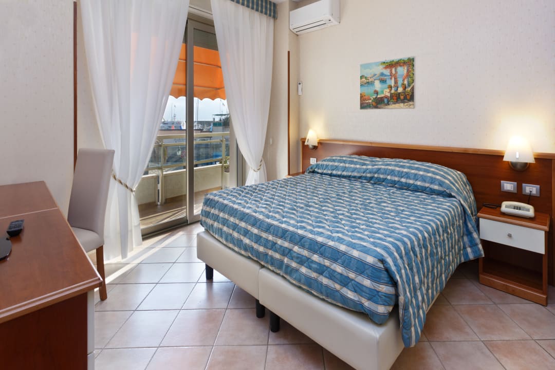 Zimmer Hotel Residence Dei Due Porti