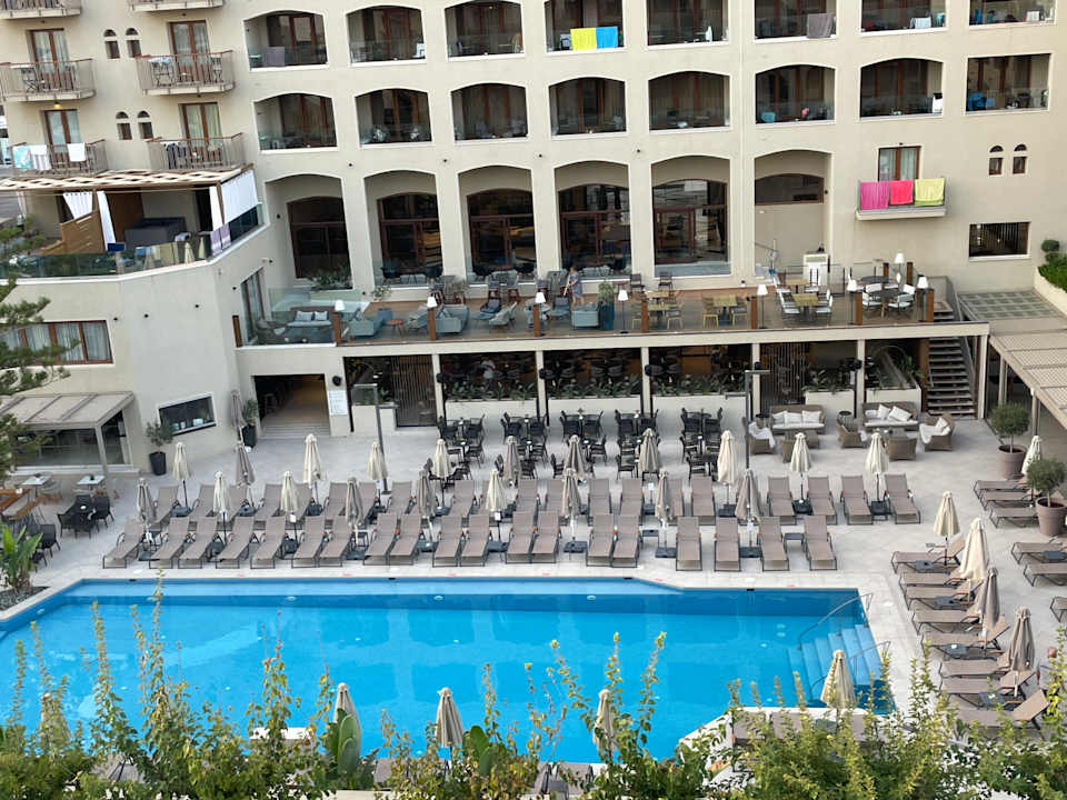 Pool Hotel Theartemis Palace