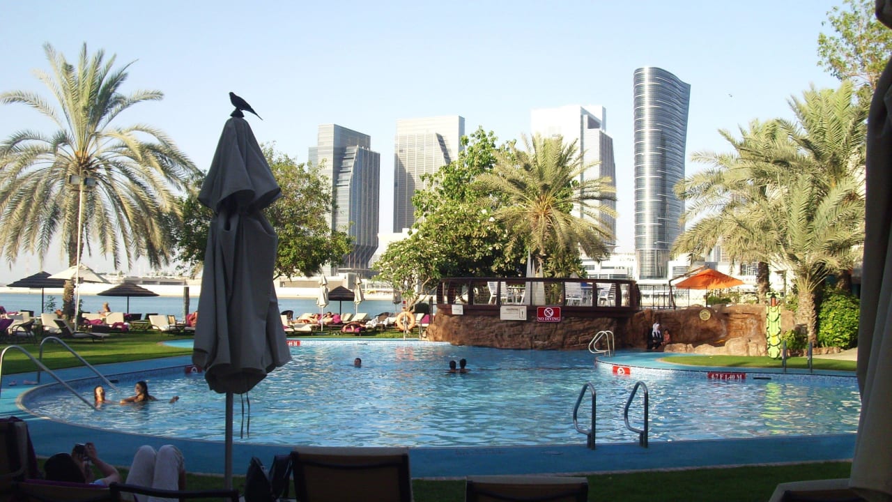 Pool u. Strand sehr gepflegt Le Meridien Abu Dhabi Resort