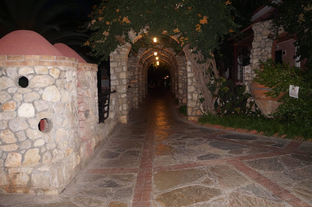 Вечер Ölüdeniz Beach Resort by Z Hotels