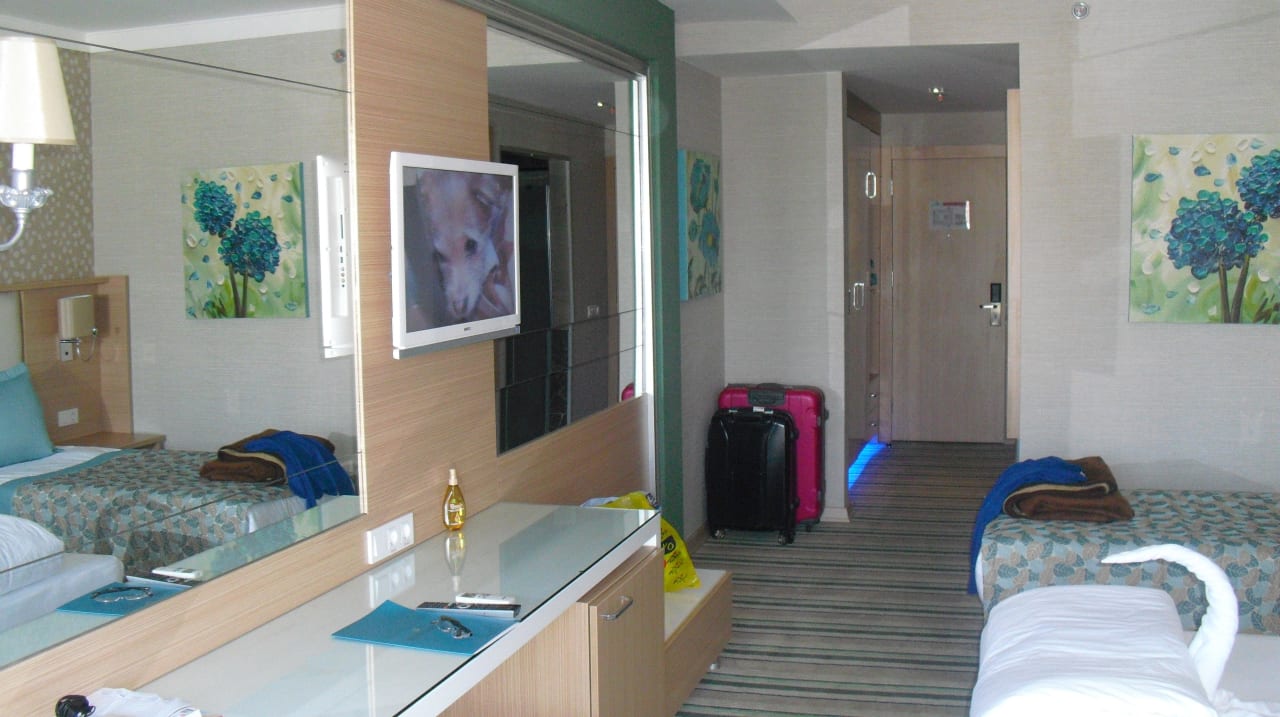 Zimmer Hotel Royal Garden Beach