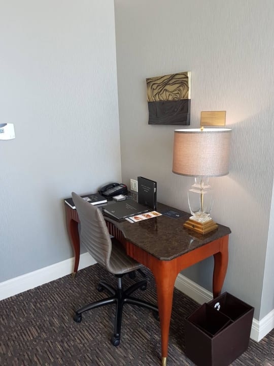 Schreibtisch Executive Zimmer Hotel Hilton Lac Leamy