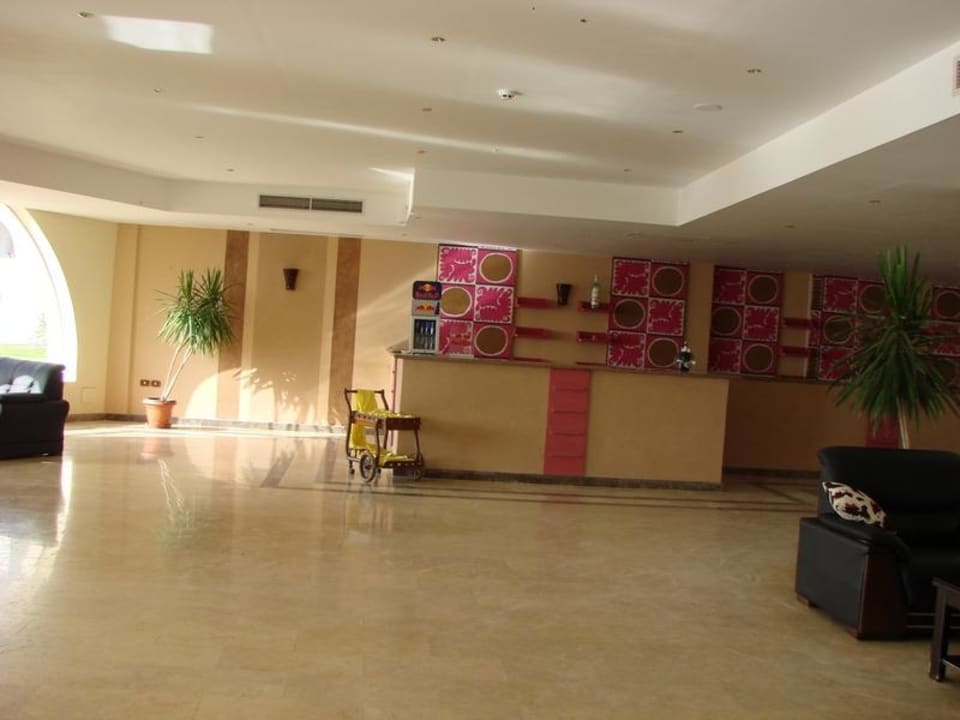 Bar w lobby Three Corners Equinox Beach Resort