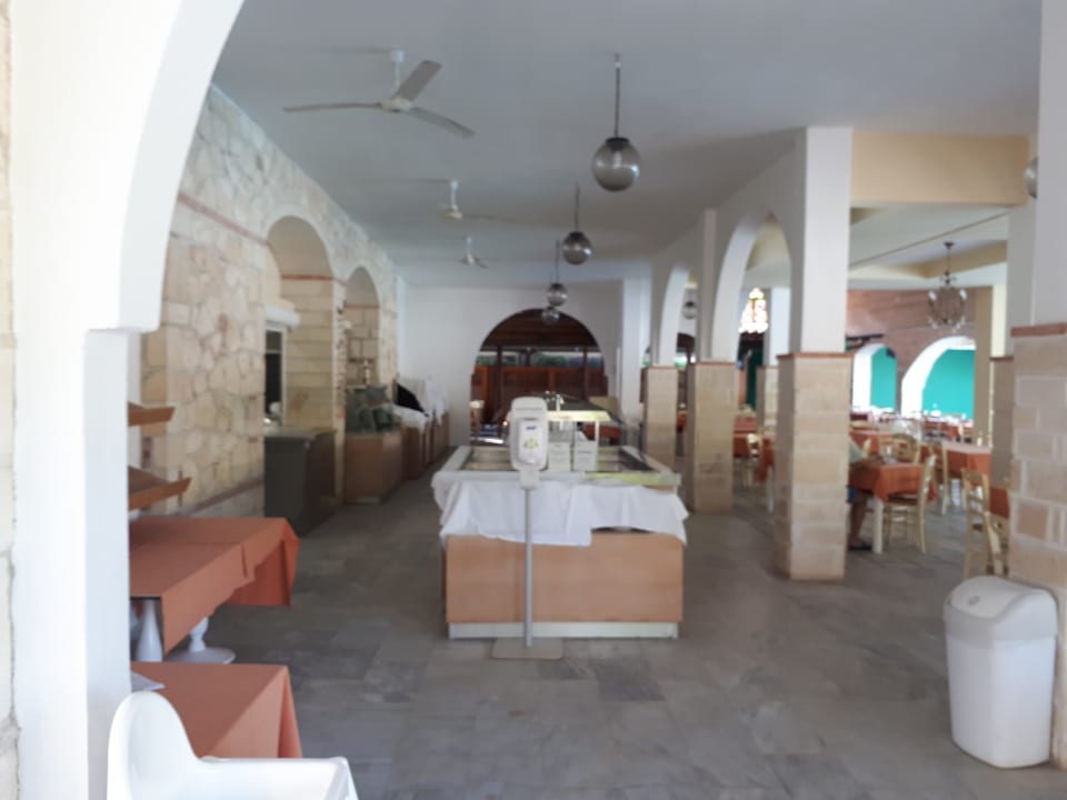 Restaurant Hotel Portes Beach