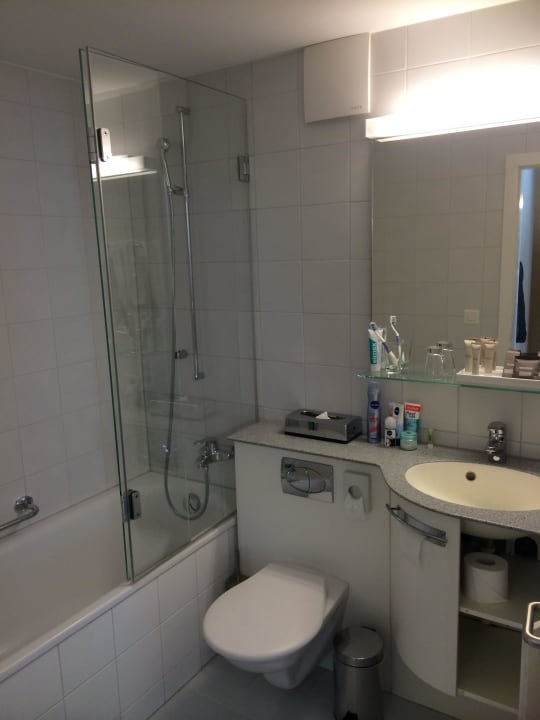 Bad/Dusche/WC Hotel Lenzerhorn – Alpine Stay, Spa & Savour