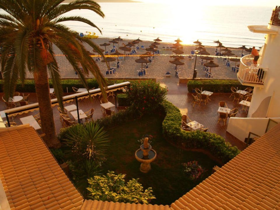 Blick auf Restaurantterrasse Club S`Illot Hotel Club S'Illot