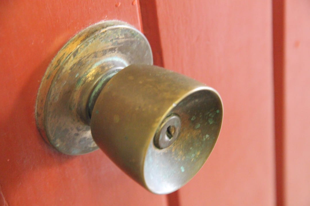 "Zabytkowa" klamka z patyną  Hotel Solymar Beach Resort