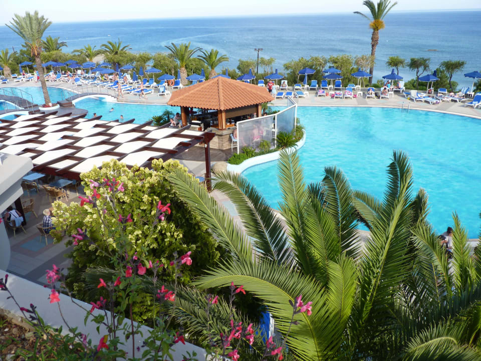 Blick auf die Poolbar Rodos Princess Beach Hotel & Spa