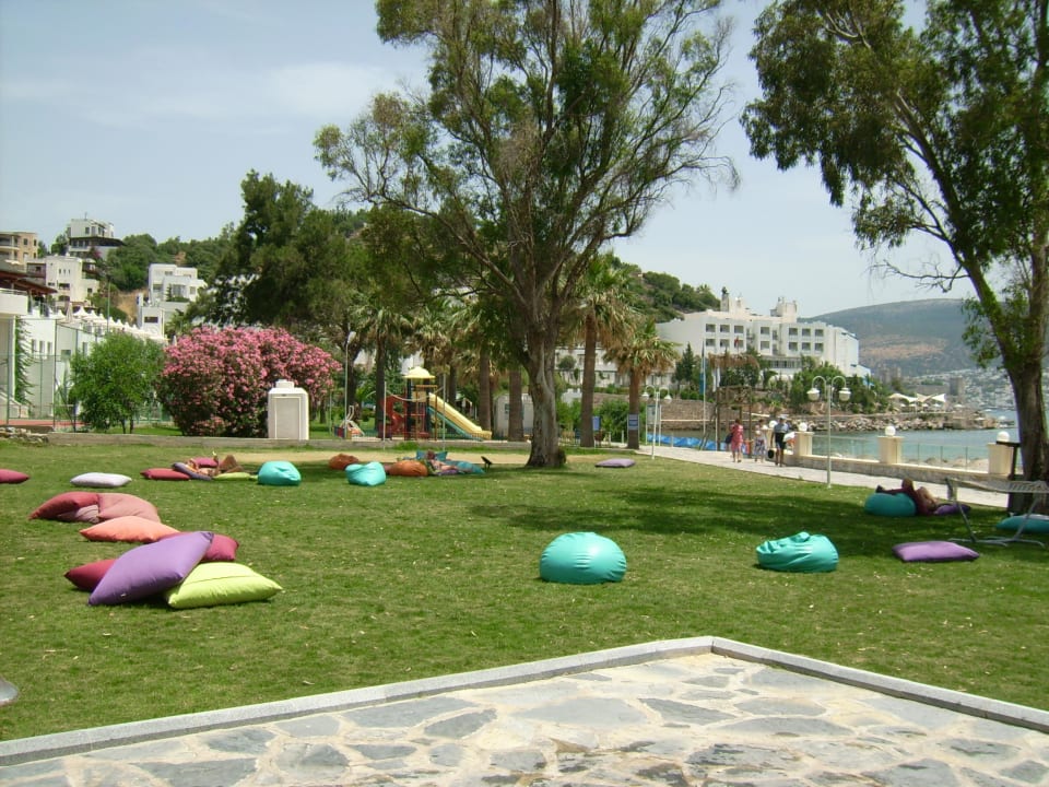 Kurz vor dem Strand Salmakis Resort & Spa